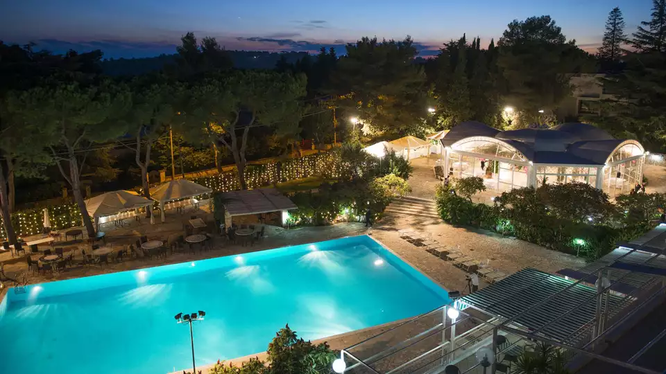 Escapate al Salento en una habitacion triple y sumergete en la verde Puglia