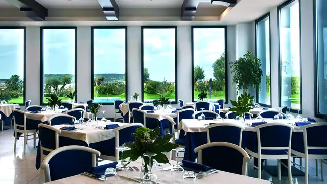 Romanticismo in Sardegna: notte con cena e spa nel sud dell'isola