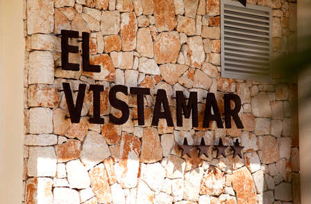 Verblijf in het mooie Mallorca met zicht op zee en halfpension