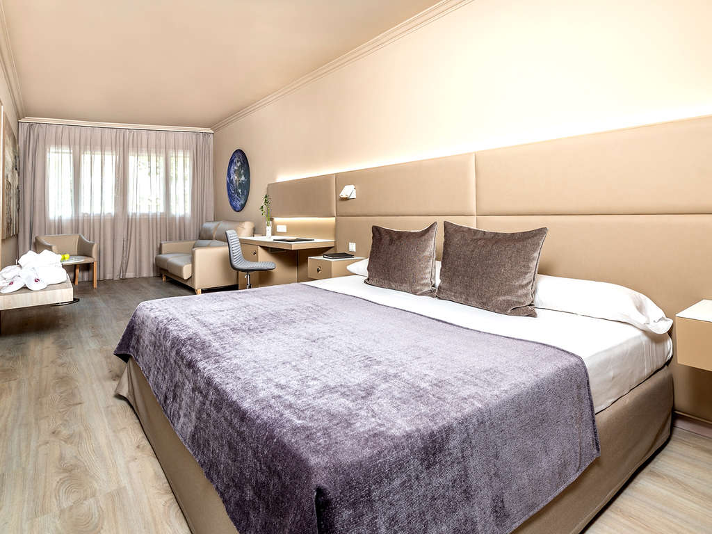 Une escapade pour les sens : accès à un spa, massage et dîner dans un hôtel design de Barcelone. - 4* - 9