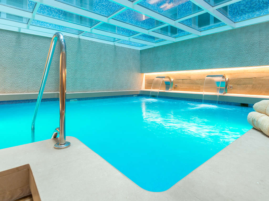Une escapade pour les sens : accès à un spa, massage et dîner dans un hôtel design de Barcelone. - 4* - 2