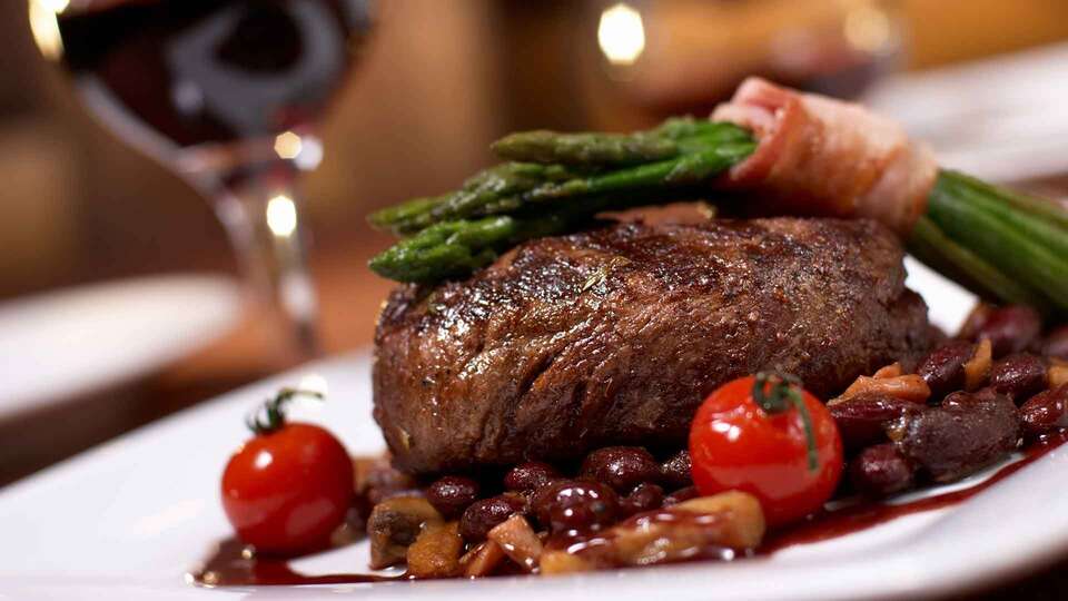 Escapada con Cena tipica regional cerca de Olite