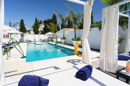 Escapade avec cocktail et jacuzzi dans un hôtel-boutique à Torremolinos