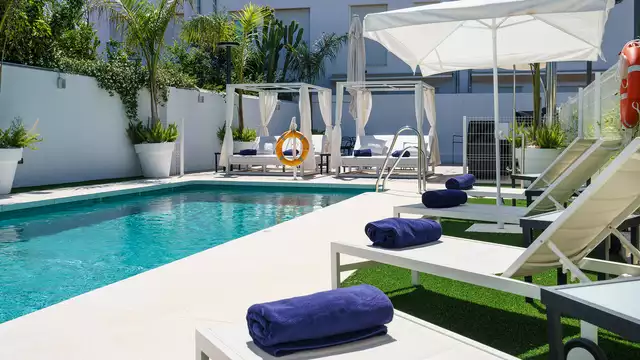 Escapade en Hôtel Boutique de luxe avec cocktail, jacuzzi, piscine et bien plus encore à Torremolinos, à Malaga