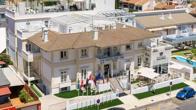 Escapade en Hôtel Boutique de luxe avec cocktail, jacuzzi, piscine et bien plus encore à Torremolinos, à Malaga
