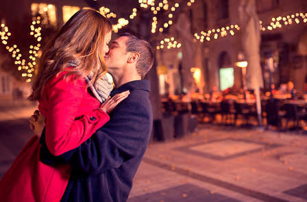 Pack complet pour amoureux : dîner romantique à Carmona avec cava et chocolats dans la chambre