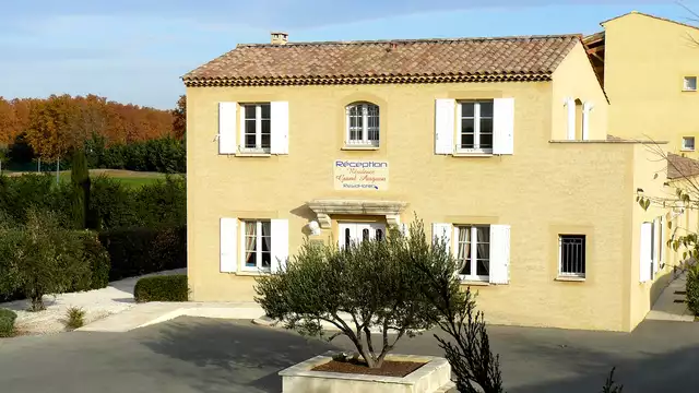 Escapade à Avignon avec journée magique au Parc Spirou (16 minutes en voiture)