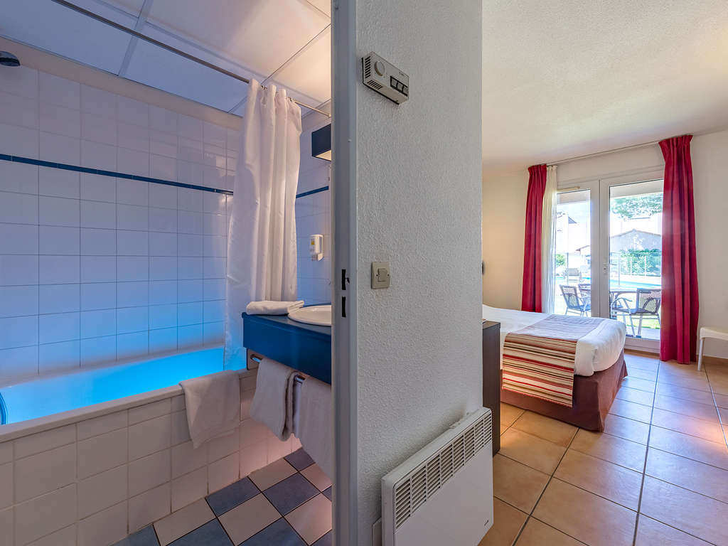 Repos et découverte au coeur d'Aigues-Mortes - 2* - 10