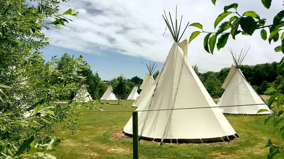 Escapada romantica en un insolito tipi