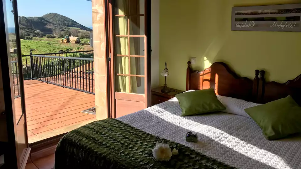 Escapada Romantica en una bonita posada con vino y bombones