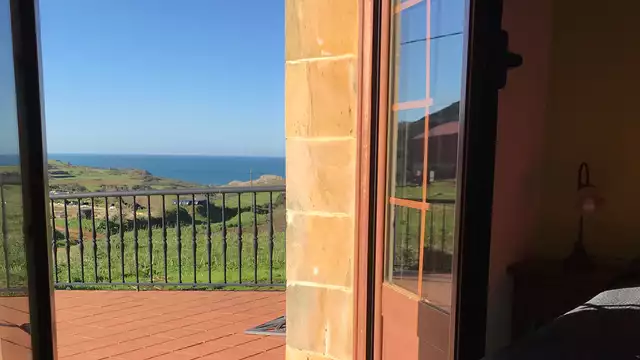 Escapada Romantica en una bonita posada con vino y bombones