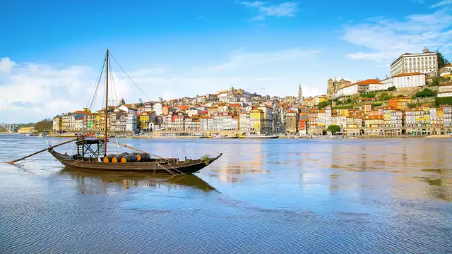 Complete culturele uitstap: bezoek en wijnproeverij en boottocht op de Douro (vanaf 2 nachten).