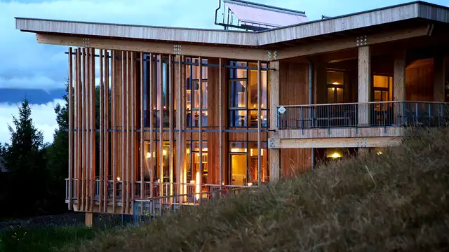 La montagna in estate a Bourg Saint-Maurice con cena gastronomica.