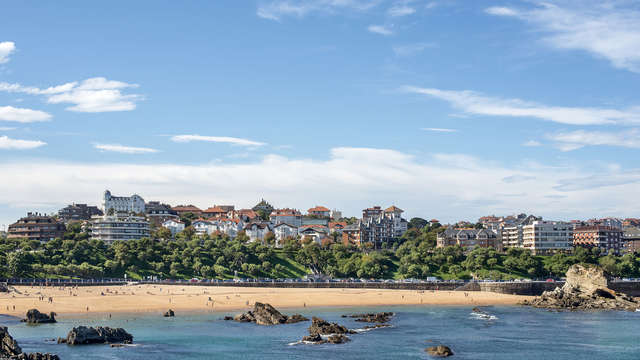 Escapada con Cena gastronómica y detalle en la Costa de Cantabria