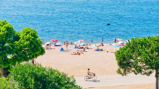 Profitez de vacances à Pineda de Mar avec petit-déjeuner inclus !