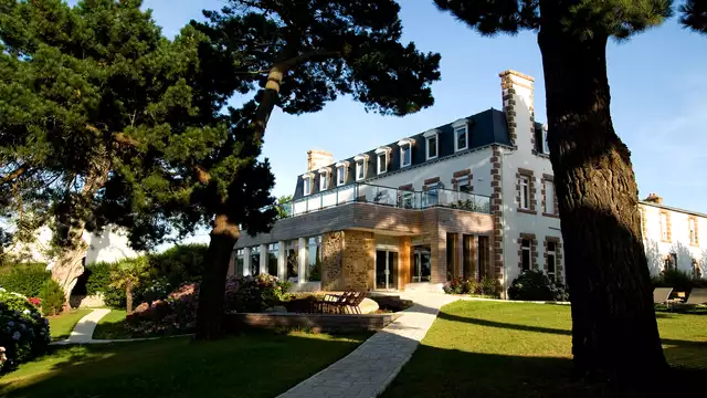 Estancia de lujo en suite con vista al mar y spa: Perros Guirec