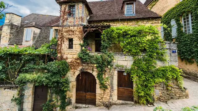 Verblijf met spa in het middeleeuwse dorp Sarlat