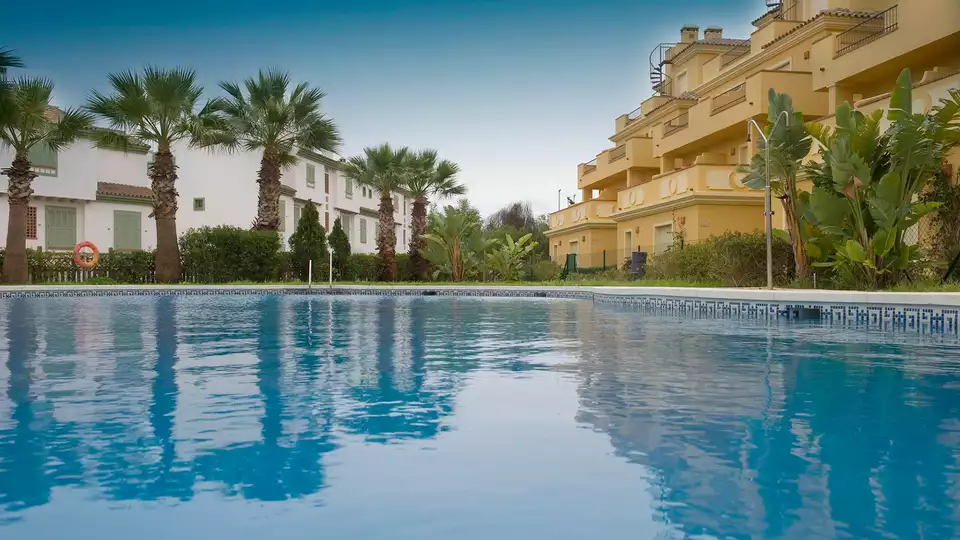 Escapade avec deux enfants gratuits a metres de la plage a La Alcaidesa Cadiz