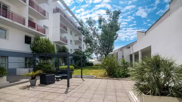 Estancia en apartamento en Saint-Nazaire.