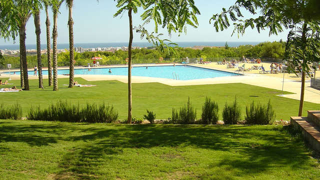 Camping, sol, playa y desconexión en bungalow en Vilanova i la Geltrú