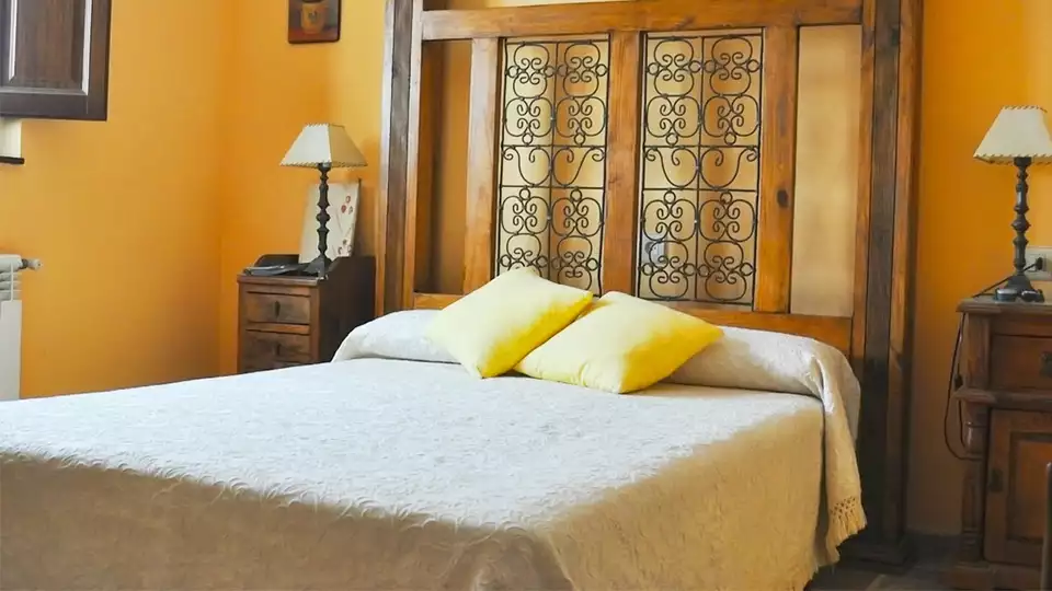 Descubre los ancestros salmantinos con una visita guiada a las pinturas rupestres desde noches