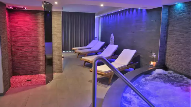 Soggiorno relax in Sicilia: notte ai piedi dell'Etna con colazione e spa