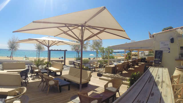 Desconecta totalmente y relájate en las aguas entre Hyères y Sainte-Maxime