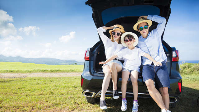 Diversión asegurada en Calpe: escapada familiar con entradas a Terra Natura y pensión completa