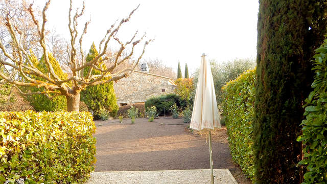 Relax e charme in una fattoria vicino ad Avignone