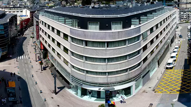 Scopri Andorra e pernotta nella strada dello shopping