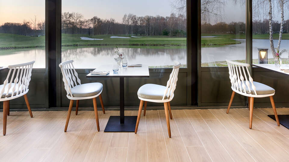 Soggiorno con cena in un ristorante gourmet nei pressi di Orleans