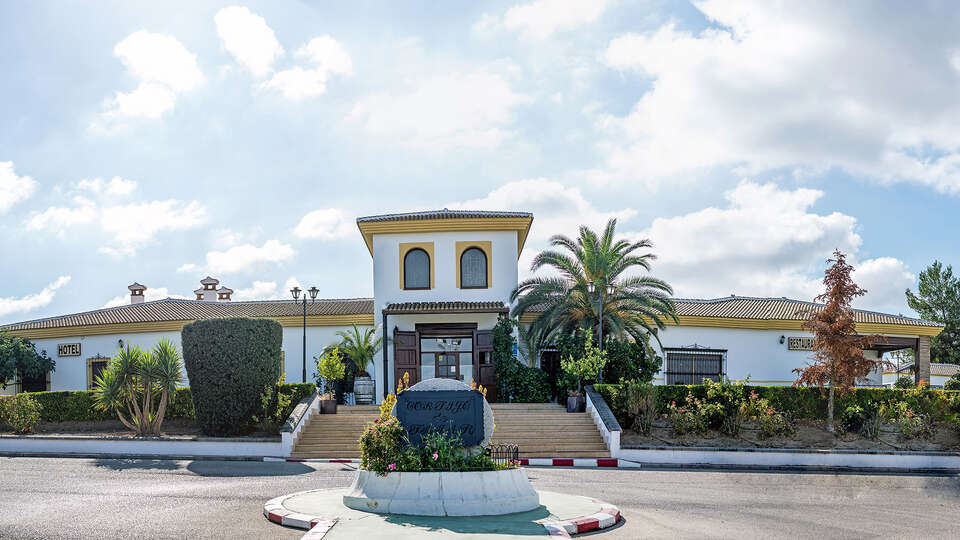 Escapada con toque romantico en casa de campo tipico andaluz
