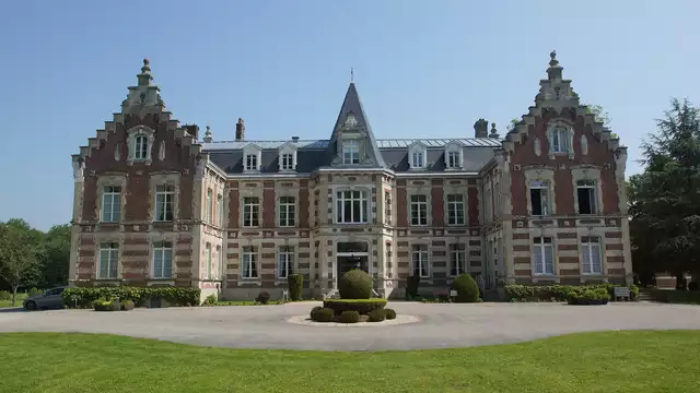 Charme dans un château du XIXème à Saint Omer