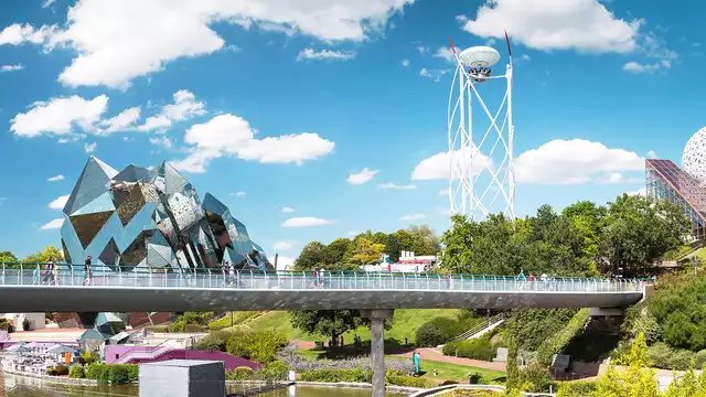 Op verkenning in Futuroscope met het gezin