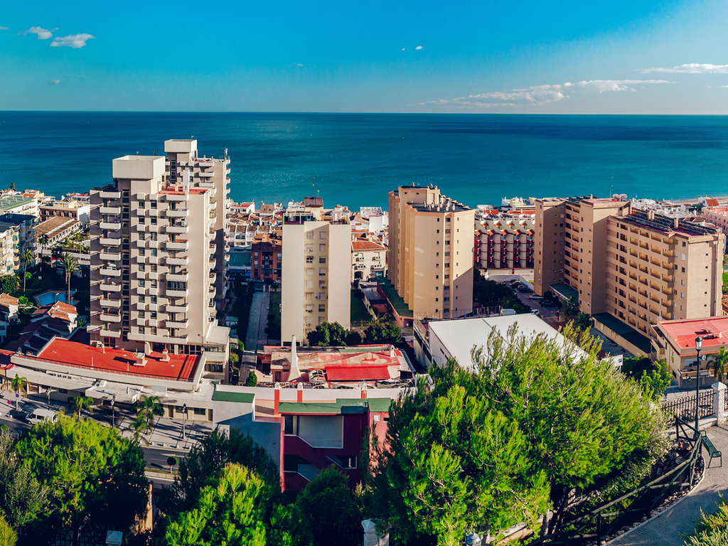 ÉVasion et détente à Torremolinos en première ligne de mer avec session de spa - 4* - 5