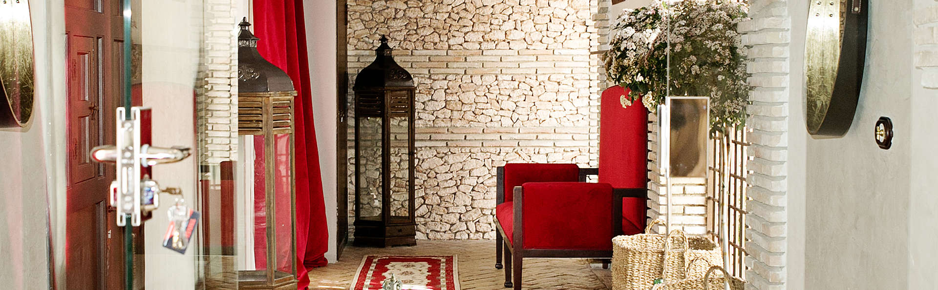Suites La Posada de Pilar - Edit_Hall.jpg