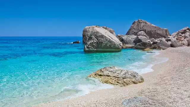 Escapade en Sardaigne dans un resort avec piscine en demi-pension