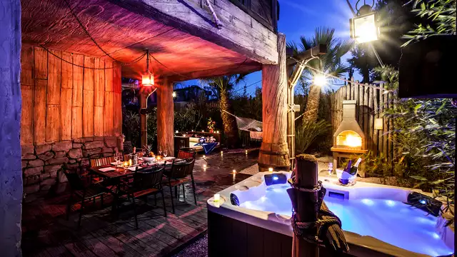 Fin de semana mágico con jacuzzi privado para 4 personas, suite Bucaneros