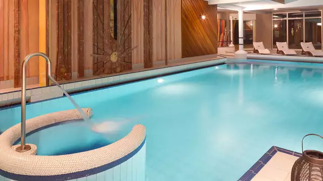 Wellnesstrip met toegang tot het middeleeuw kasteel van Hohlandsbourg