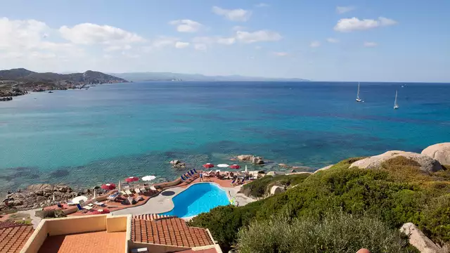 Zomer 2025 in Sardinië in driepersoonskamer met halfpension