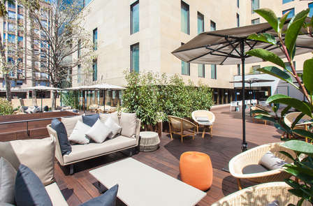 Séjour extra luxe avec cocktail offert sur l'une des plus belles terrasses de Barcelone