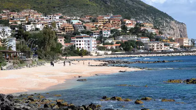 Zomer in Sardinië met gezin in een resort in Cala Gonone in halfpension