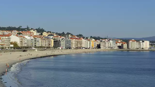 Romantisme sur la côte galicienne de Sanxenxo avec chocolats