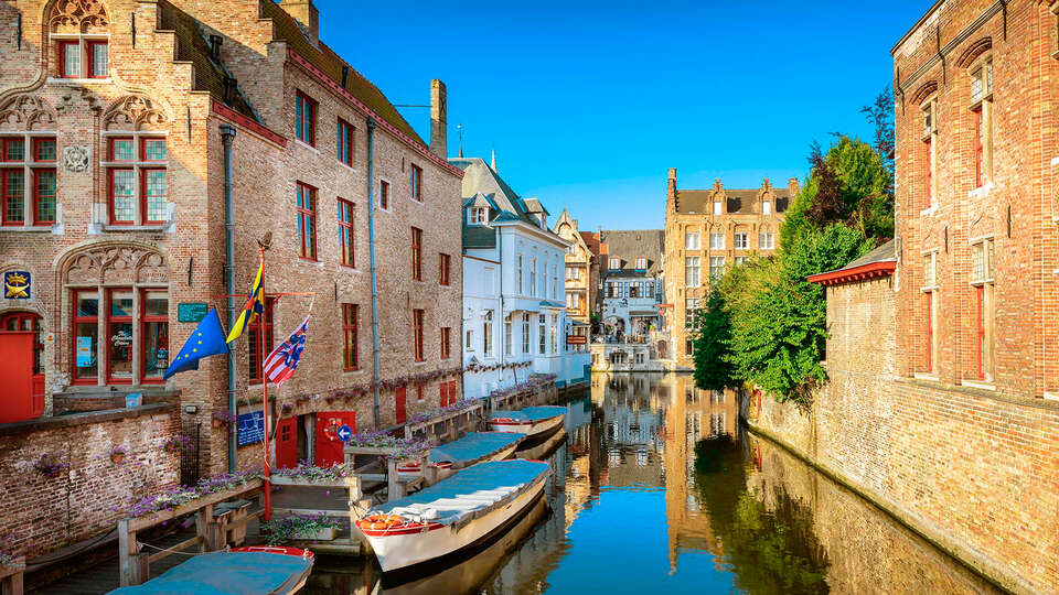 Estancia encantadora con paseo en barco por los canales de la Venecia del norte desde noches