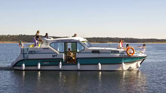Escapada nautica con ninos gratis y descuento en navegacion cerca de Evora noches