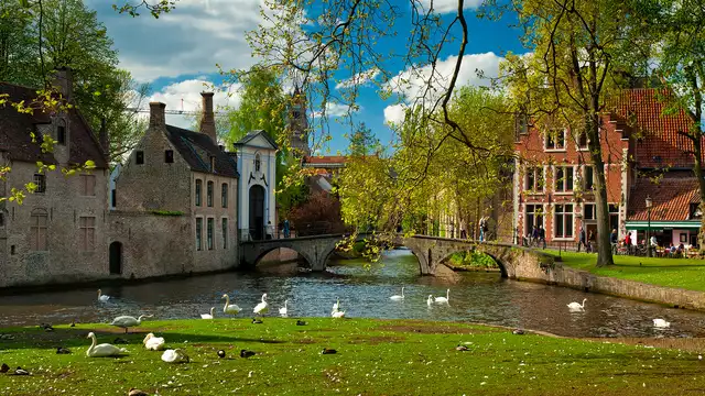 Une croisière romantique sur les canaux de Bruges