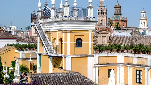 Escapada con desayuno en un precioso hotel en pleno corazón de Sevilla