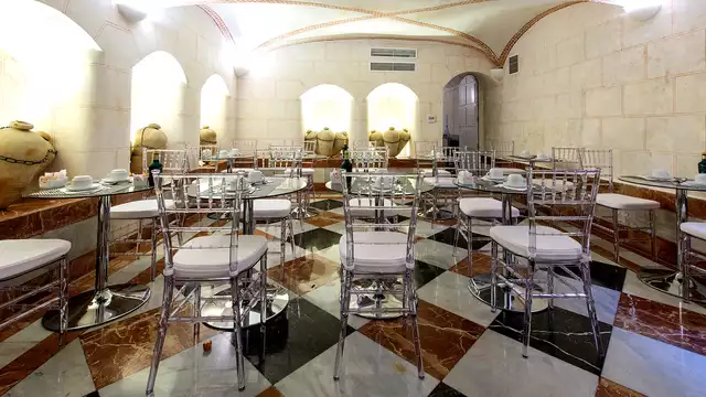Escapada con desayuno en un precioso hotel en pleno corazón de Sevilla