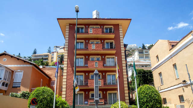 Escapada en zona tranquila y residencial de Málaga