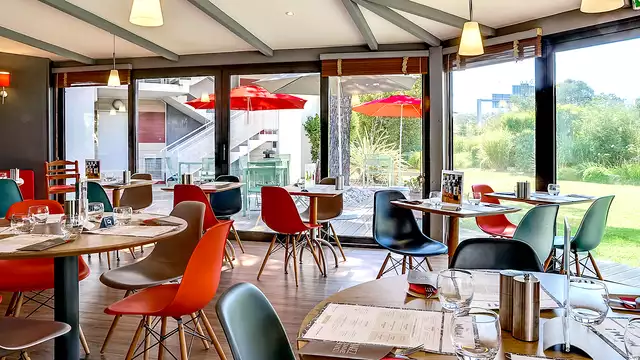 Séjour en famille en chambre quadruple à Salon-de-Provence avec dîner